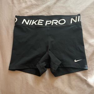 Black Nike Pros